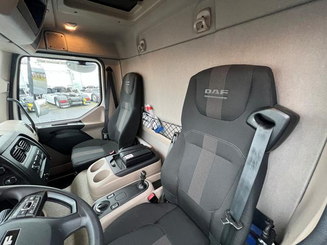 DAF XB 290 FA 16 to. Curtainsider LBW 1.5 Tonnen AHK - Camión lona: foto 3 DAF XB 290 FA 16 to. Curtainsider LBW 1.5 Tonnen AHK - Camión lona: foto 3