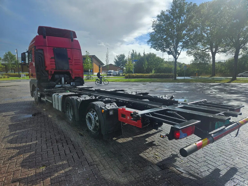 MAN TGX 24.400 6X2 BDF Euro 6 Kooiaap aansluiting - Camión portacontenedore/ Intercambiable: foto 3 MAN TGX 24.400 6X2 BDF Euro 6 Kooiaap aansluiting - Camión portacontenedore/ Intercambiable: foto 3