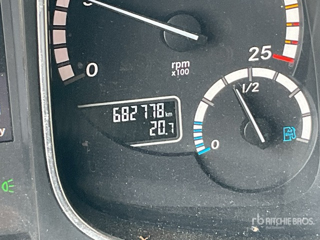 2015 Mercedes-Benz Actros 1845LS 4x2 S/A Sleeper Truck Tractor - Cabeza tractora: foto 4 2015 Mercedes-Benz Actros 1845LS 4x2 S/A Sleeper Truck Tractor - Cabeza tractora: foto 4