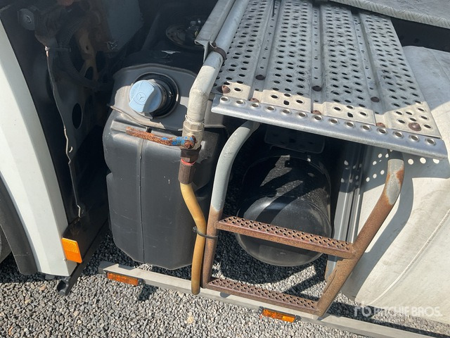 2015 Mercedes-Benz Actros 1845LS 4x2 S/A Sleeper Truck Tractor - Cabeza tractora: foto 5 2015 Mercedes-Benz Actros 1845LS 4x2 S/A Sleeper Truck Tractor - Cabeza tractora: foto 5