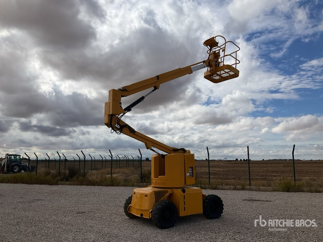 1999 Haulotte HA12D 2WD Diesel Articulating Boom Lift - Plataforma articulada: foto 2 1999 Haulotte HA12D 2WD Diesel Articulating Boom Lift - Plataforma articulada: foto 2