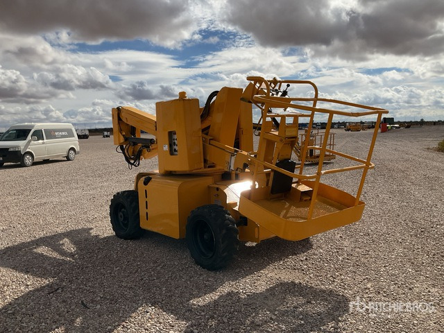 1999 Haulotte HA12D 2WD Diesel Articulating Boom Lift - Plataforma articulada: foto 2 1999 Haulotte HA12D 2WD Diesel Articulating Boom Lift - Plataforma articulada: foto 2