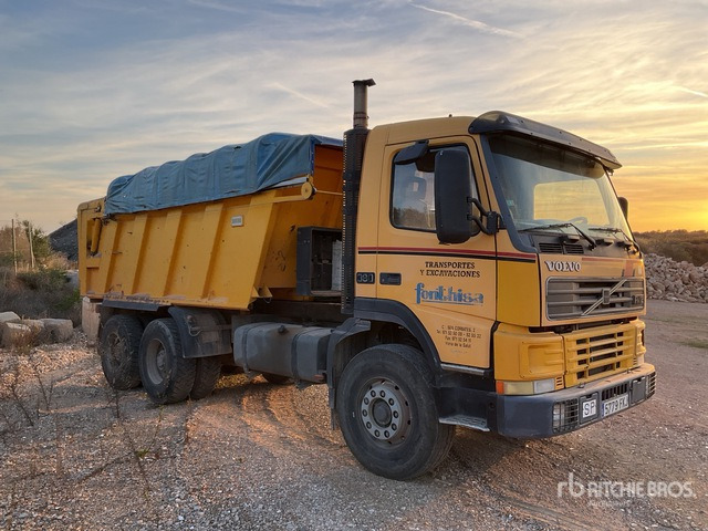 2002 Volvo FM12-380 6x4 T/A Dump Truck - Camión volquete: foto 4 2002 Volvo FM12-380 6x4 T/A Dump Truck - Camión volquete: foto 4