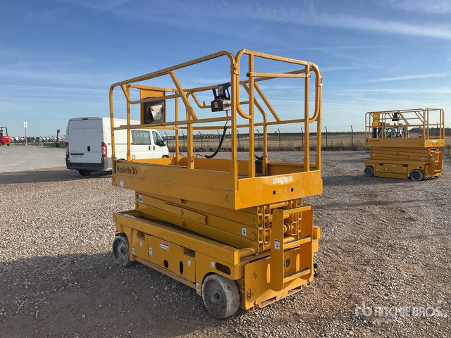 2004 Haulotte Compact 10 Electric Scissor Lift - Plataforma de tijeras: foto 2 2004 Haulotte Compact 10 Electric Scissor Lift - Plataforma de tijeras: foto 2