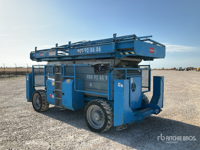 2006 Genie GS5390RT 4x4 Diesel Scissor Lift - Plataforma de tijeras: foto 4 2006 Genie GS5390RT 4x4 Diesel Scissor Lift - Plataforma de tijeras: foto 4