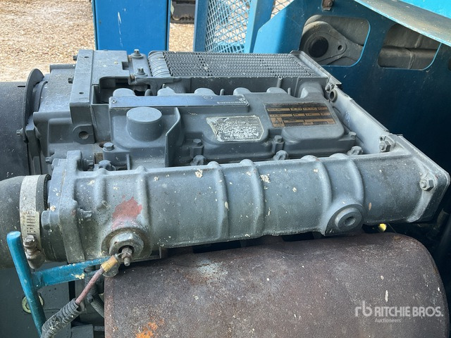 2006 Genie GS5390RT 4x4 Diesel Scissor Lift - Plataforma de tijeras: foto 5 2006 Genie GS5390RT 4x4 Diesel Scissor Lift - Plataforma de tijeras: foto 5