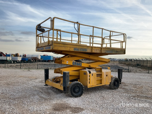 2006 Haulotte H12SXL 4x4 Diesel Scissor Lift - Plataforma de tijeras: foto 1 2006 Haulotte H12SXL 4x4 Diesel Scissor Lift - Plataforma de tijeras: foto 1