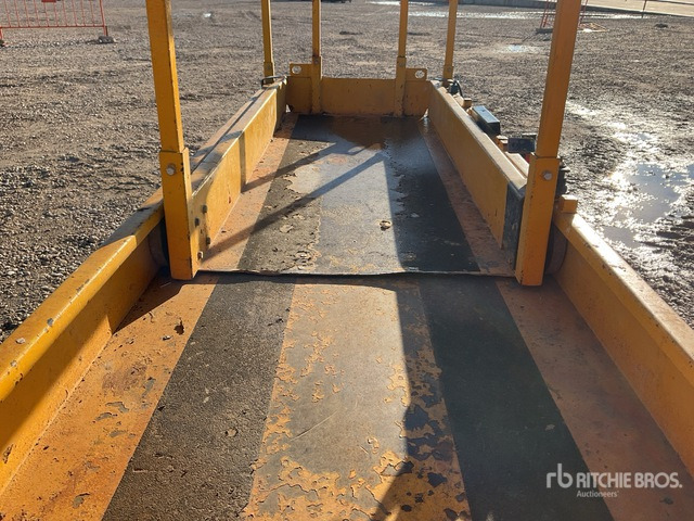 2007 Haulotte COMPACT8 Electric Scissor Lift - Plataforma de tijeras: foto 5 2007 Haulotte COMPACT8 Electric Scissor Lift - Plataforma de tijeras: foto 5