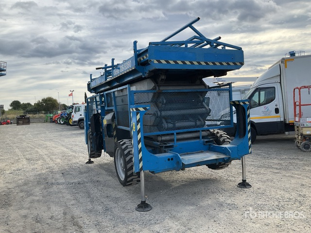 2008 Genie GS-5390RT 4x4 Diesel Scissor Lift - Plataforma de tijeras: foto 2 2008 Genie GS-5390RT 4x4 Diesel Scissor Lift - Plataforma de tijeras: foto 2