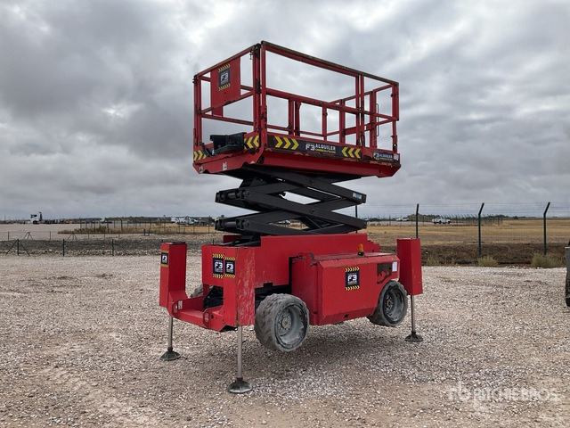 2011 Manitou 120SC 4x4 Diesel Scissor Lift - Plataforma de tijeras: foto 1 2011 Manitou 120SC 4x4 Diesel Scissor Lift - Plataforma de tijeras: foto 1