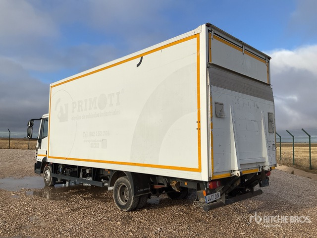 2012 Iveco Eurocargo 75E18 4x2 Van Truck - Camión caja cerrada: foto 2 2012 Iveco Eurocargo 75E18 4x2 Van Truck - Camión caja cerrada: foto 2
