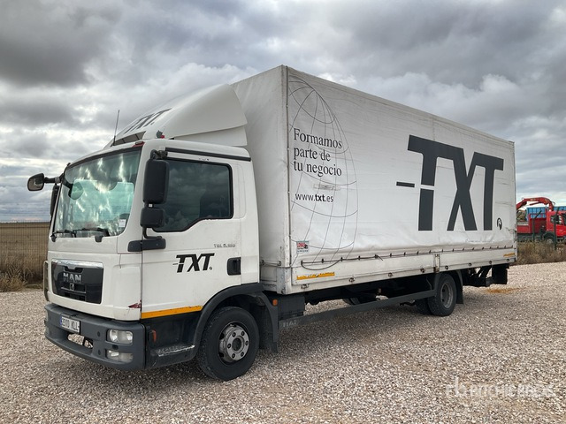 2012 M.A.N. TGL8.180 4x2 Curtain Side Truck - Camión lona: foto 1 2012 M.A.N. TGL8.180 4x2 Curtain Side Truck - Camión lona: foto 1