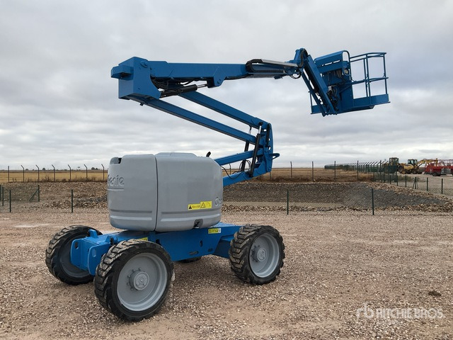 2013 Genie Z45/25J 4WD Diesel Articulating Boom Lift - Plataforma articulada: foto 1 2013 Genie Z45/25J 4WD Diesel Articulating Boom Lift - Plataforma articulada: foto 1
