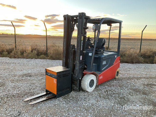 2013 Toyota 8FBMT25 Electric Forklift - Carretilla elevadora eléctrica: foto 1 2013 Toyota 8FBMT25 Electric Forklift - Carretilla elevadora eléctrica: foto 1