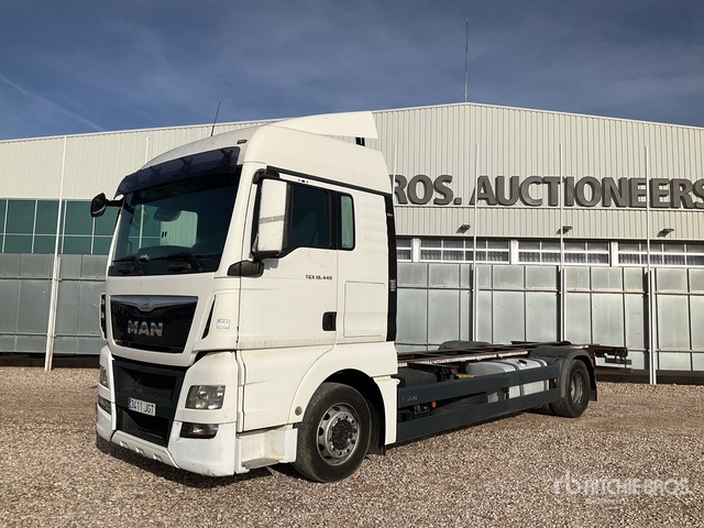 2015 MAN TGX18.440 4x2 Sleeper Container Truck - Camión chasis: foto 2 2015 MAN TGX18.440 4x2 Sleeper Container Truck - Camión chasis: foto 2