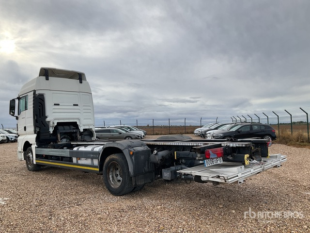 2016 MAN TGX18.440 4x2 Sleeper Container Truck - Camión portacontenedore/ Intercambiable: foto 2 2016 MAN TGX18.440 4x2 Sleeper Container Truck - Camión portacontenedore/ Intercambiable: foto 2