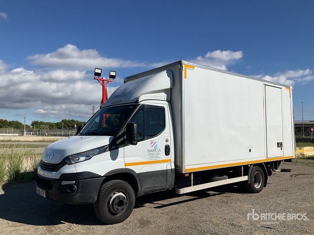 2019 Iveco Daily 70C18 4x2 Van Truck - Camión caja cerrada: foto 1 2019 Iveco Daily 70C18 4x2 Van Truck - Camión caja cerrada: foto 1