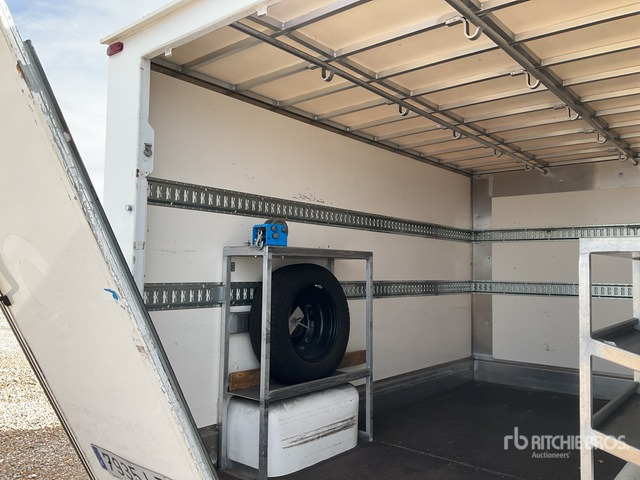 2021 Renault Master 4x2 Van Truck - Camión caja cerrada: foto 4 2021 Renault Master 4x2 Van Truck - Camión caja cerrada: foto 4