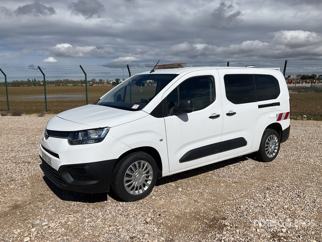 2022 Toyota Proace City Verso 5 Passenger Van - Minibús, Furgoneta de pasajeros: foto 3 2022 Toyota Proace City Verso 5 Passenger Van - Minibús, Furgoneta de pasajeros: foto 3