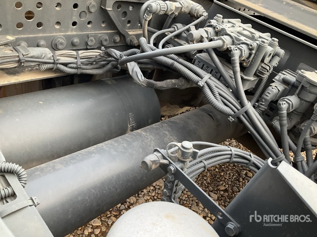 2015 Mercedes-Benz Actros 1845LS 4x2 S/A Sleeper Truck Tractor - Cabeza tractora: foto 5 2015 Mercedes-Benz Actros 1845LS 4x2 S/A Sleeper Truck Tractor - Cabeza tractora: foto 5