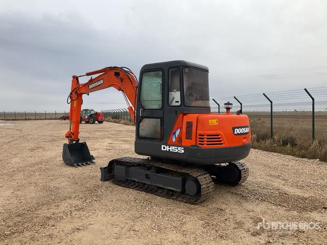 Doosan DH55-V Mini Excavator: <6.6t - Miniexcavadora: foto 2 Doosan DH55-V Mini Excavator: <6.6t - Miniexcavadora: foto 2