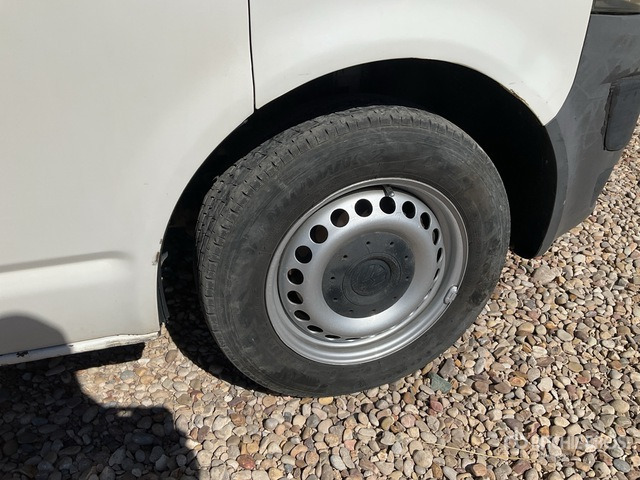 2012 Volkswagen Transporter TDI Motion Cargo Van - Furgoneta: foto 3 2012 Volkswagen Transporter TDI Motion Cargo Van - Furgoneta: foto 3