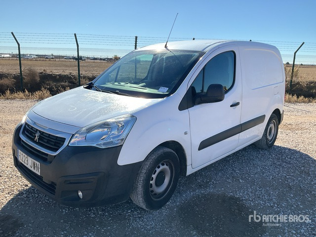 2016 Peugeot Partner Cargo Van - Furgoneta: foto 1 2016 Peugeot Partner Cargo Van - Furgoneta: foto 1
