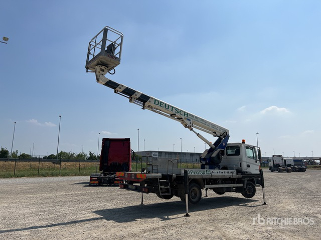 2003 Nissan Atleon 140 2003 Ram Antares 220I4 20 m on 4x2 Bucket Truck - Camión con plataforma elevadora: foto 3 2003 Nissan Atleon 140 2003 Ram Antares 220I4 20 m on 4x2 Bucket Truck - Camión con plataforma elevadora: foto 3
