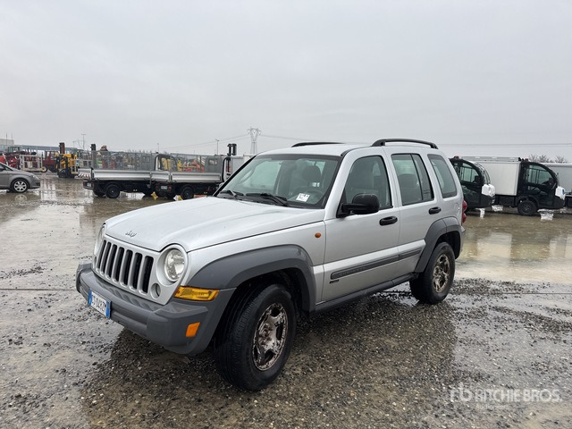 2005 Jeep Grand Cherokee Laredo SUV - SUV/ Todoterreno: foto 1 2005 Jeep Grand Cherokee Laredo SUV - SUV/ Todoterreno: foto 1