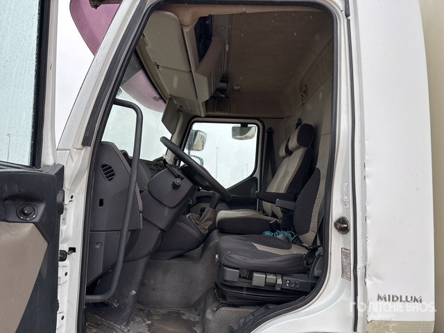 2008 Renault Midlum 220Dxi 4x2 Refrigerated Truck - Camión frigorífico: foto 4 2008 Renault Midlum 220Dxi 4x2 Refrigerated Truck - Camión frigorífico: foto 4