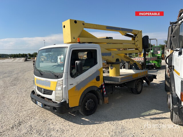 2011 Renault Maxity 2011 Socage DA320 20 m on (Inop ... Bucket Truck - Camión con plataforma elevadora: foto 2 2011 Renault Maxity 2011 Socage DA320 20 m on (Inop ... Bucket Truck - Camión con plataforma elevadora: foto 2
