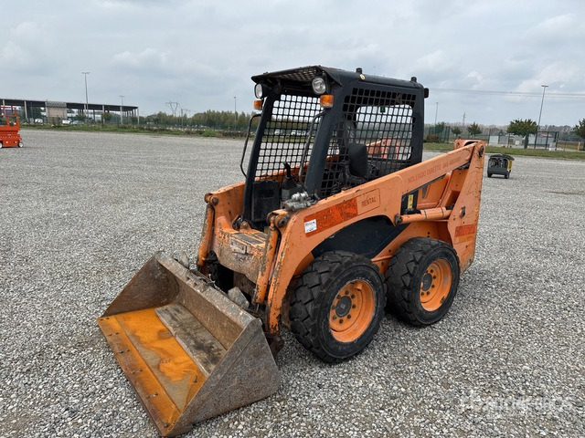 2012 Komatsu SK714-2 High Flow Skid Steer Loader - Minicargadora: foto 2 2012 Komatsu SK714-2 High Flow Skid Steer Loader - Minicargadora: foto 2