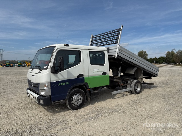 2015 Mitsubishi Canter Crew Cab Dump Truck: Light Duty - Camión volquete: foto 2 2015 Mitsubishi Canter Crew Cab Dump Truck: Light Duty - Camión volquete: foto 2