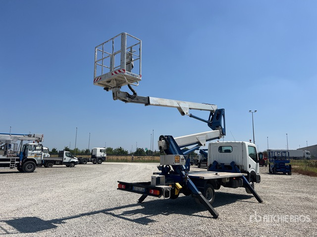 2015 Nissan 2015 Multitel Pagliero HX195 19 ... Bucket Truck - Camión con plataforma elevadora: foto 3 2015 Nissan 2015 Multitel Pagliero HX195 19 ... Bucket Truck - Camión con plataforma elevadora: foto 3