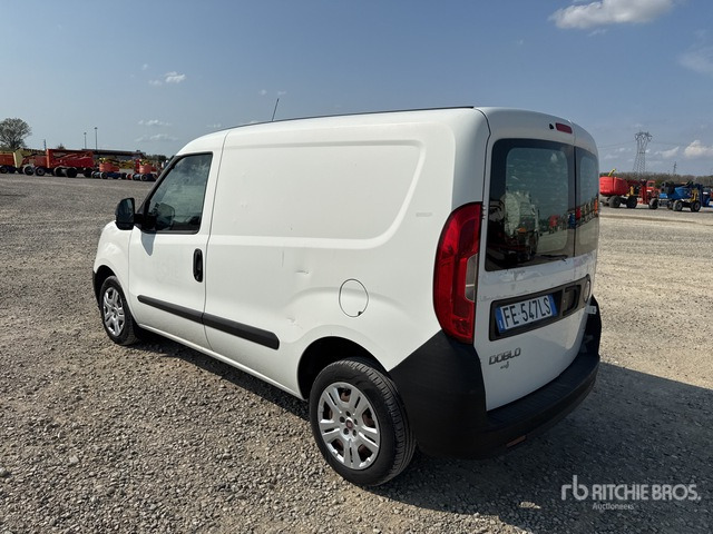 2016 Fiat Doblo Autocarro furgonato - Furgoneta pequeña: foto 4 2016 Fiat Doblo Autocarro furgonato - Furgoneta pequeña: foto 4