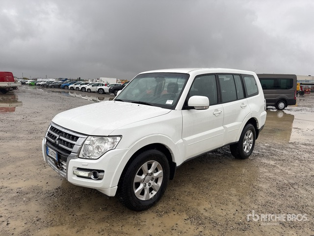 2016 Mitsubishi Pajero 3.2 LWB 4WD SUV - SUV/ Todoterreno: foto 1 2016 Mitsubishi Pajero 3.2 LWB 4WD SUV - SUV/ Todoterreno: foto 1