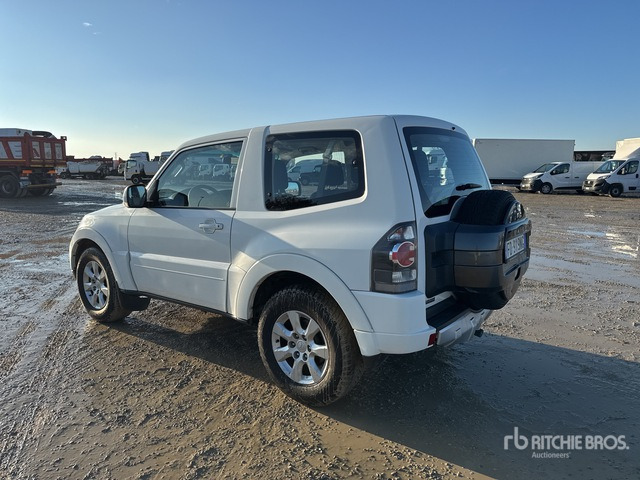 2016 Mitsubishi Pajero 3.2 SWB 4WD SUV - SUV/ Todoterreno: foto 2 2016 Mitsubishi Pajero 3.2 SWB 4WD SUV - SUV/ Todoterreno: foto 2