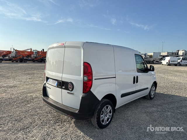 2021 Fiat Doblo CARGO CH1 LOUNGE 1.3 MJET 95CV ... Van Truck - Furgoneta pequeña: foto 4 2021 Fiat Doblo CARGO CH1 LOUNGE 1.3 MJET 95CV ... Van Truck - Furgoneta pequeña: foto 4