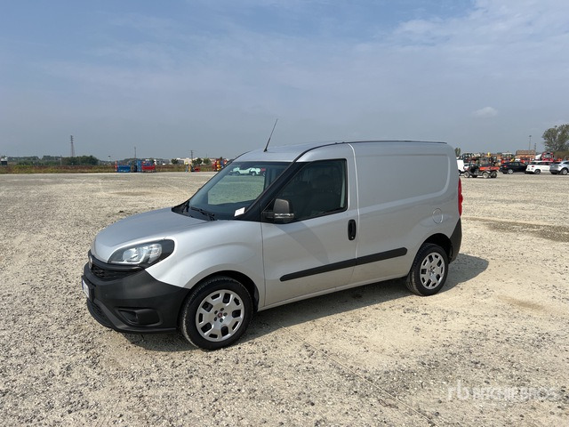 2021 Fiat Doblo CARGO CH1 LOUNGE 1.6 MJET 120CV ... Van Truck - Furgoneta pequeña: foto 3 2021 Fiat Doblo CARGO CH1 LOUNGE 1.6 MJET 120CV ... Van Truck - Furgoneta pequeña: foto 3