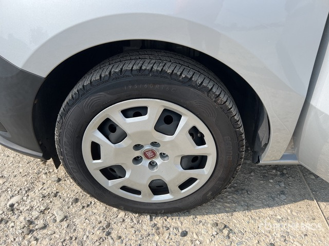 2021 Fiat Doblo CARGO CH1 LOUNGE 1.6 MJET 120CV ... Van Truck - Furgoneta pequeña: foto 5 2021 Fiat Doblo CARGO CH1 LOUNGE 1.6 MJET 120CV ... Van Truck - Furgoneta pequeña: foto 5