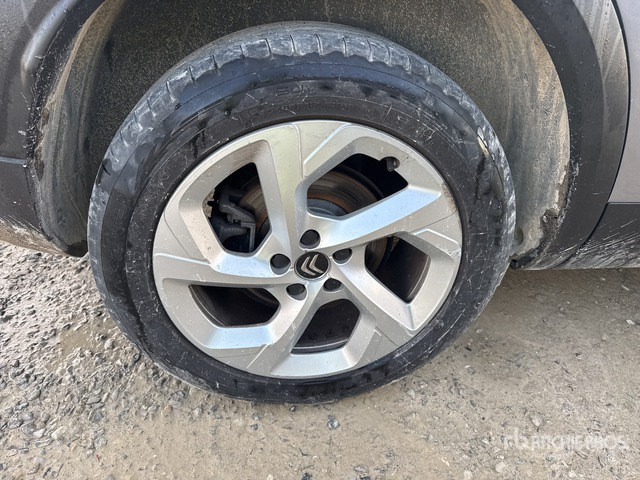 2022 Citroen C5 Aircross BLUEHDI 130 SES BUSINESS SUV - SUV/ Todoterreno: foto 4 2022 Citroen C5 Aircross BLUEHDI 130 SES BUSINESS SUV - SUV/ Todoterreno: foto 4