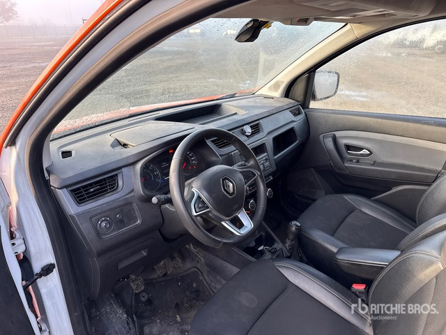 2022 Renault Van Truck - Camión caja cerrada: foto 4 2022 Renault Van Truck - Camión caja cerrada: foto 4