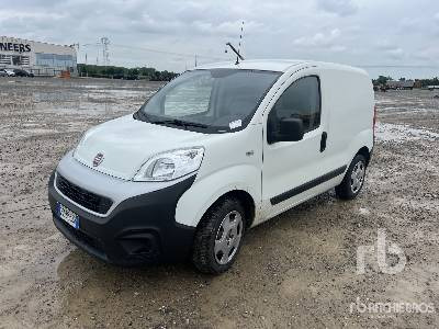 FIAT FIORINO 1.3 MULTIJET 95 CV E6 SX - Camión caja cerrada: foto 1 FIAT FIORINO 1.3 MULTIJET 95 CV E6 SX - Camión caja cerrada: foto 1