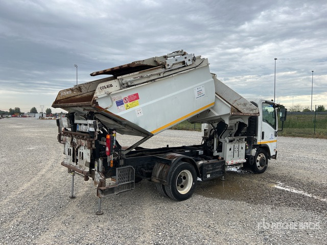 Isuzu P75 Autocarro per rifiuti - Camión de basura: foto 4 Isuzu P75 Autocarro per rifiuti - Camión de basura: foto 4