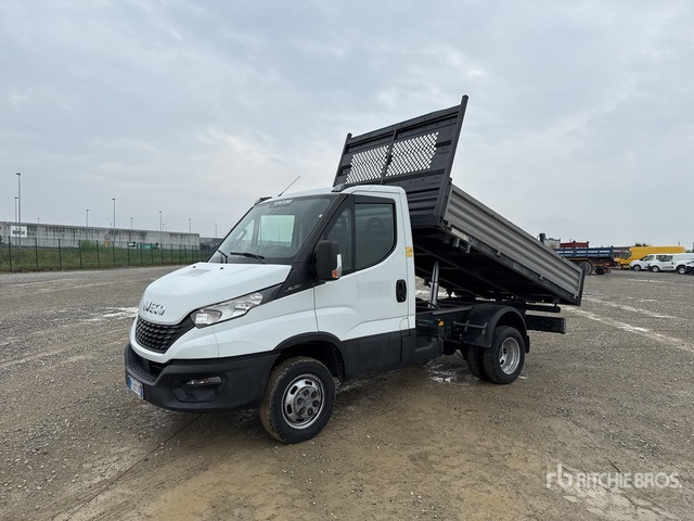Iveco Daily 35-120 Autocarro ribaltabile: carichi leggeri - Furgoneta basculante: foto 2 Iveco Daily 35-120 Autocarro ribaltabile: carichi leggeri - Furgoneta basculante: foto 2