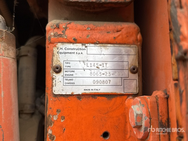 Fiat-Hitachi L145-1T Crawler Loader - Otra maquinaria: foto 1 Fiat-Hitachi L145-1T Crawler Loader - Otra maquinaria: foto 1