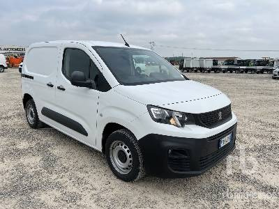 PEUGEOT PARTNER L1 BLUEHDI 75CV PREMIUM - Camión caja cerrada: foto 4 PEUGEOT PARTNER L1 BLUEHDI 75CV PREMIUM - Camión caja cerrada: foto 4