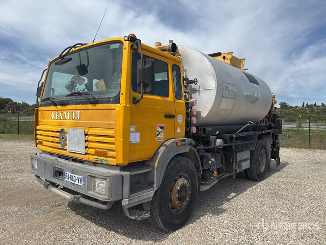 1995 Renault 1995 Acmar on 4x2 Crew Cab Repa ... Asphalt Distributor Truck - Cisterna de riego asfáltico: foto 2 1995 Renault 1995 Acmar on 4x2 Crew Cab Repa ... Asphalt Distributor Truck - Cisterna de riego asfáltico: foto 2