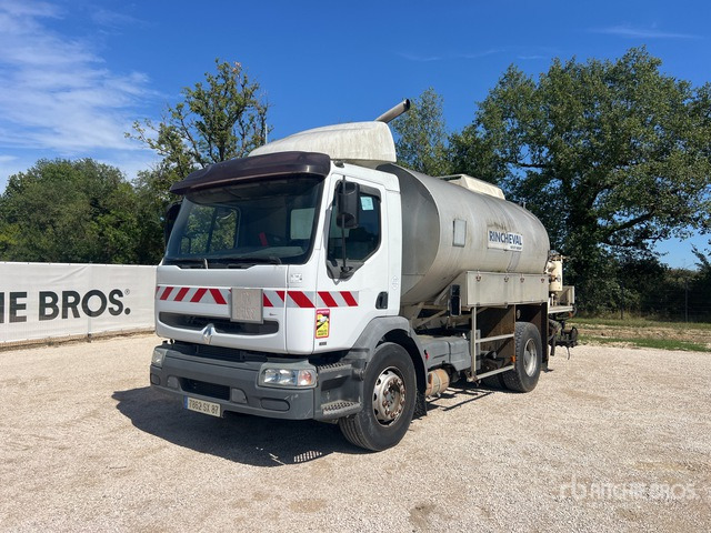 2000 Renault Premium 300 2000 Rincheval ECM 9500 L on 4x ... Asphalt Distributor Truck - Cisterna de riego asfáltico: foto 2 2000 Renault Premium 300 2000 Rincheval ECM 9500 L on 4x ... Asphalt Distributor Truck - Cisterna de riego asfáltico: foto 2
