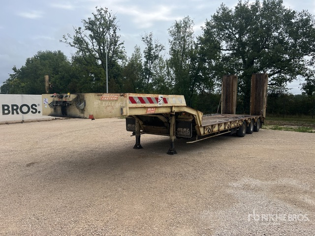 2004 Castera 3SS34T Tri/A Semi-Remorque Porte-Engin ... Lowboy Trailer - Semirremolque góndola rebajadas: foto 1 2004 Castera 3SS34T Tri/A Semi-Remorque Porte-Engin ... Lowboy Trailer - Semirremolque góndola rebajadas: foto 1
